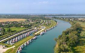 Marina Azzurra Resort